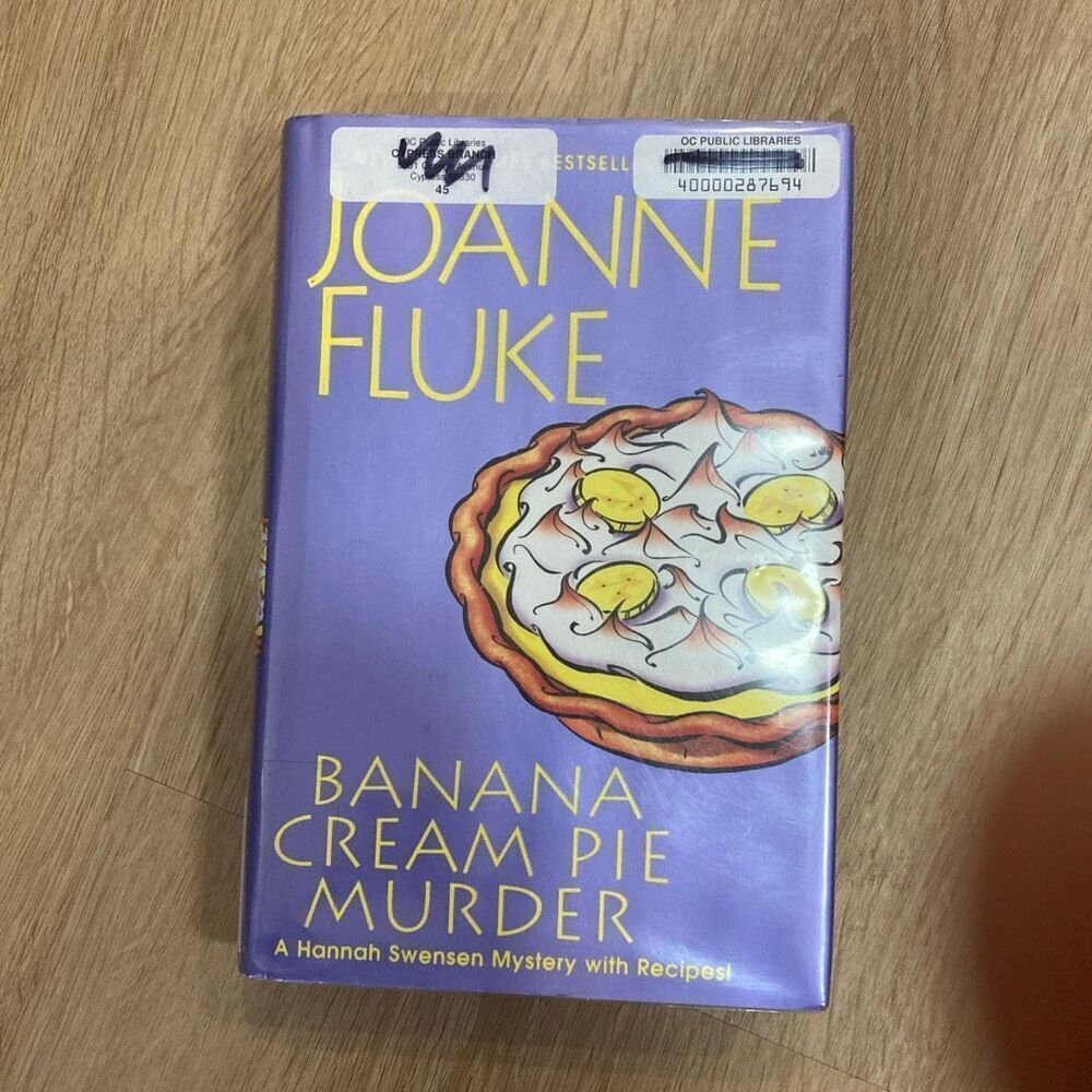 Joanne Fluke Banana Cream Pie Murder Hardcover – Hannah Swensen Mystery